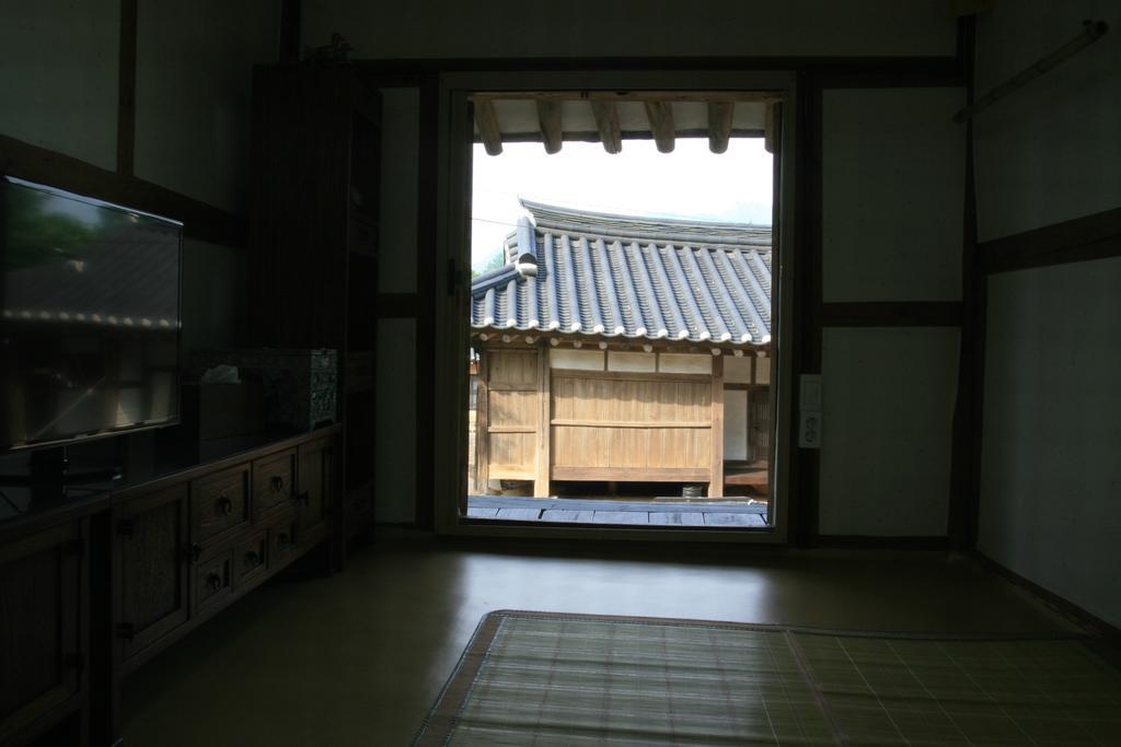 Jinrae Lee'S Traditional House Boseong Exterior foto